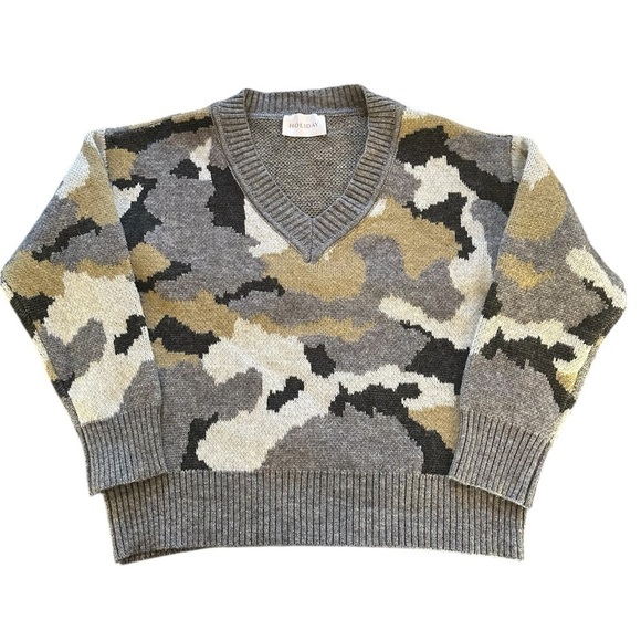 HOLIDAY camo v neck sweater cropped small gray tan cream - Picture 1 of 5